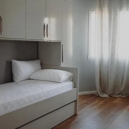 Luxury 3